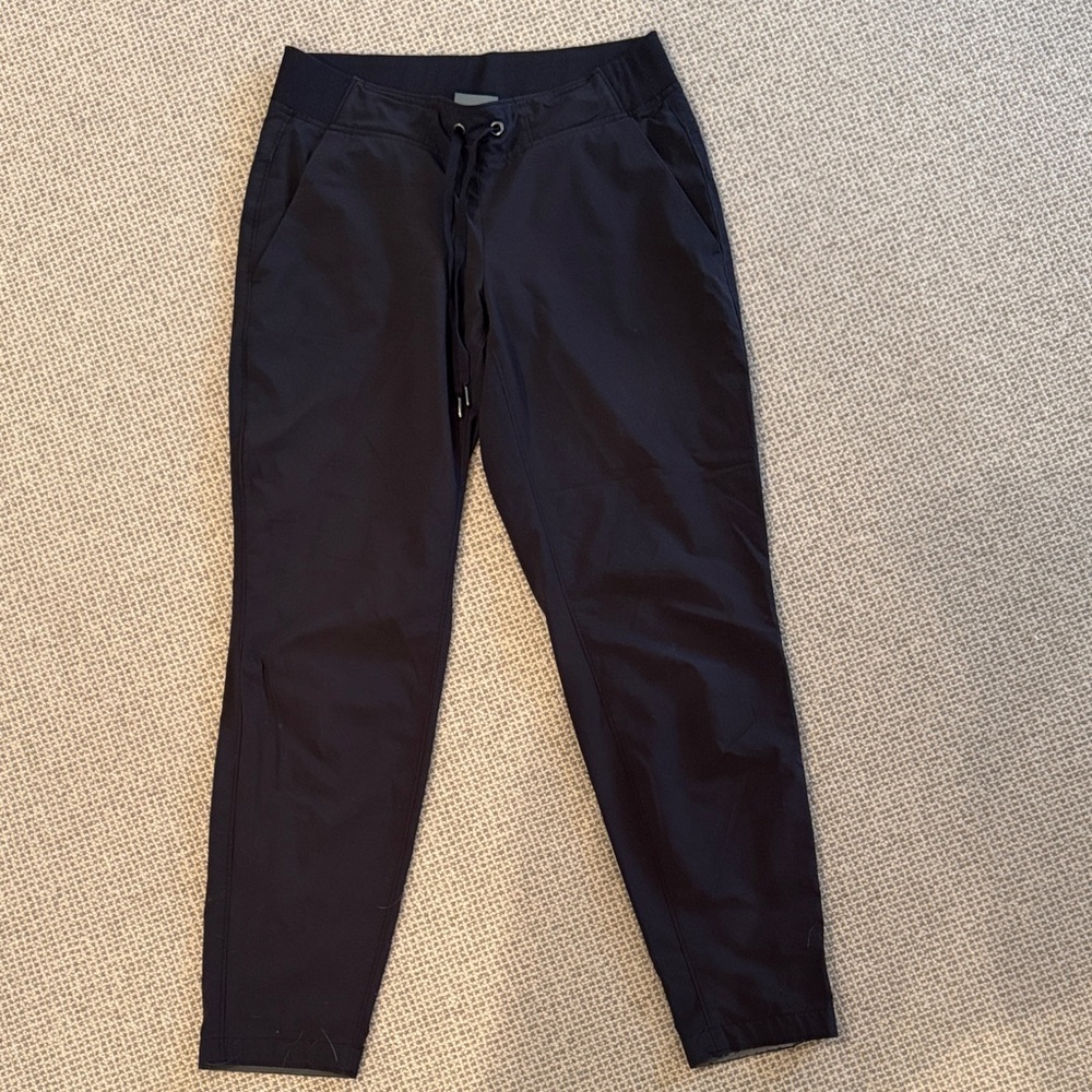 Athleta loose fit city pants - size 4
